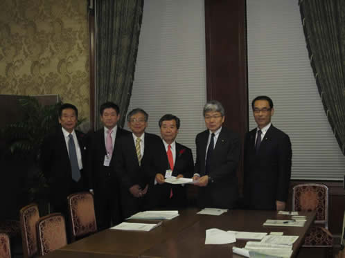 逢坂誠二　民主党　副幹事長へ提言書を提出