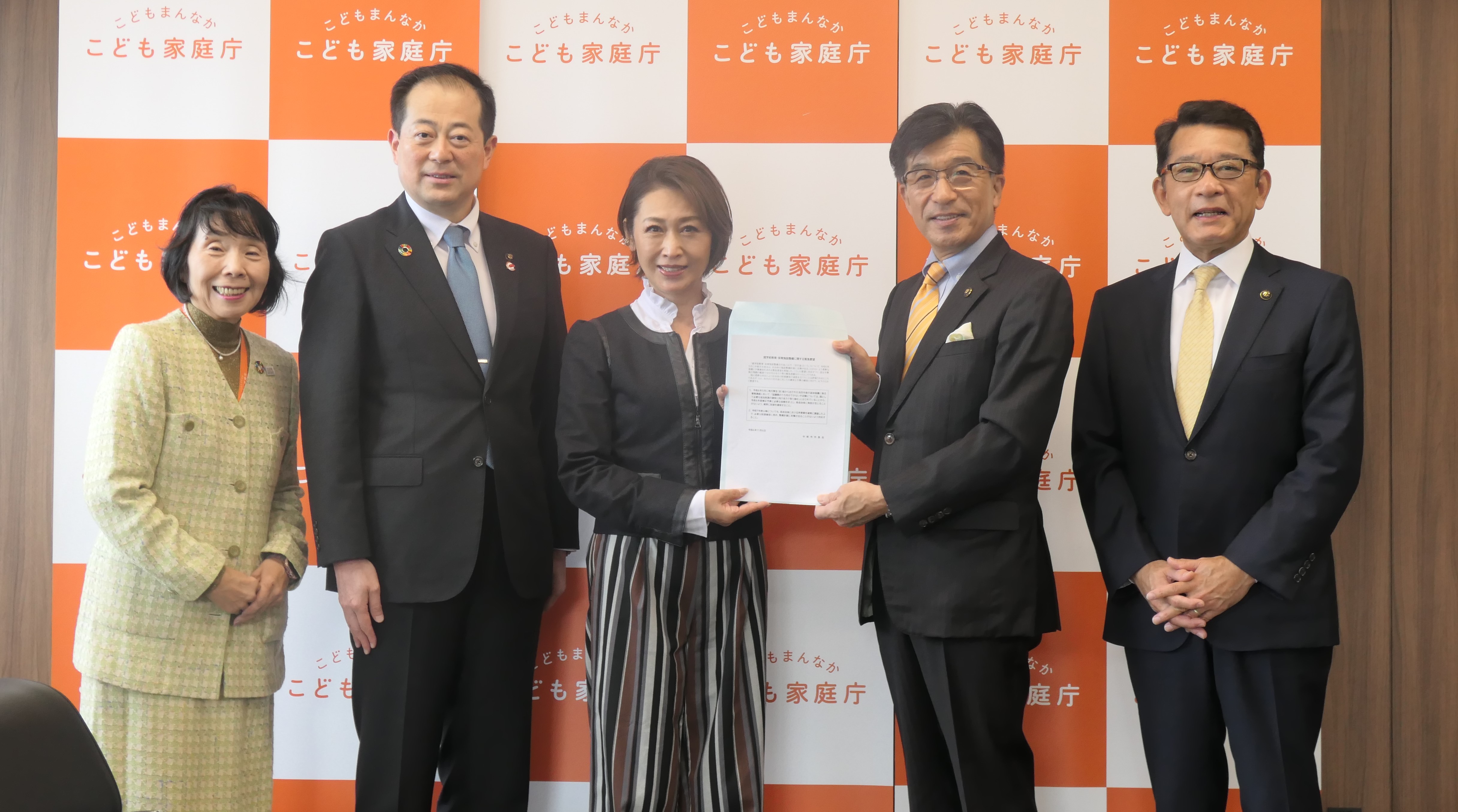 こども家庭庁　三原内閣府特命担当大臣