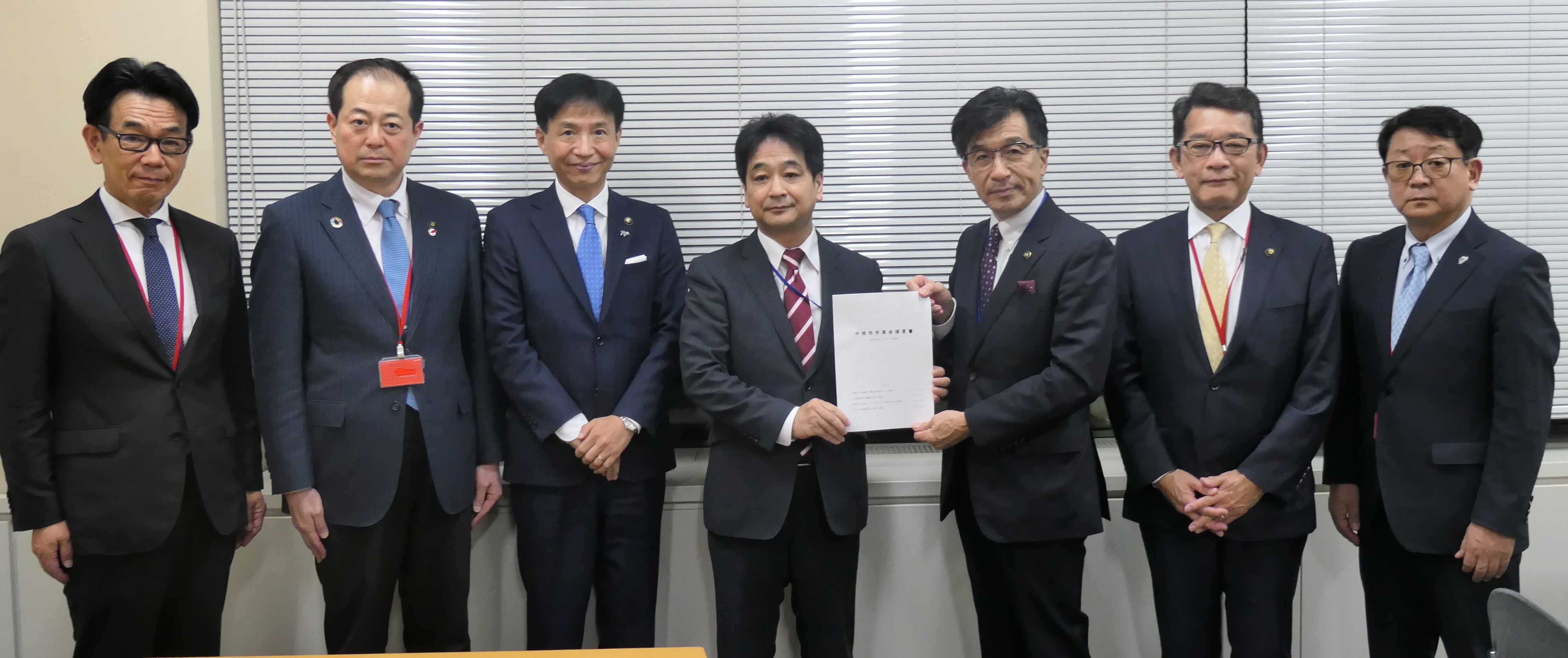 務省　須藤自治財政局官房審議官